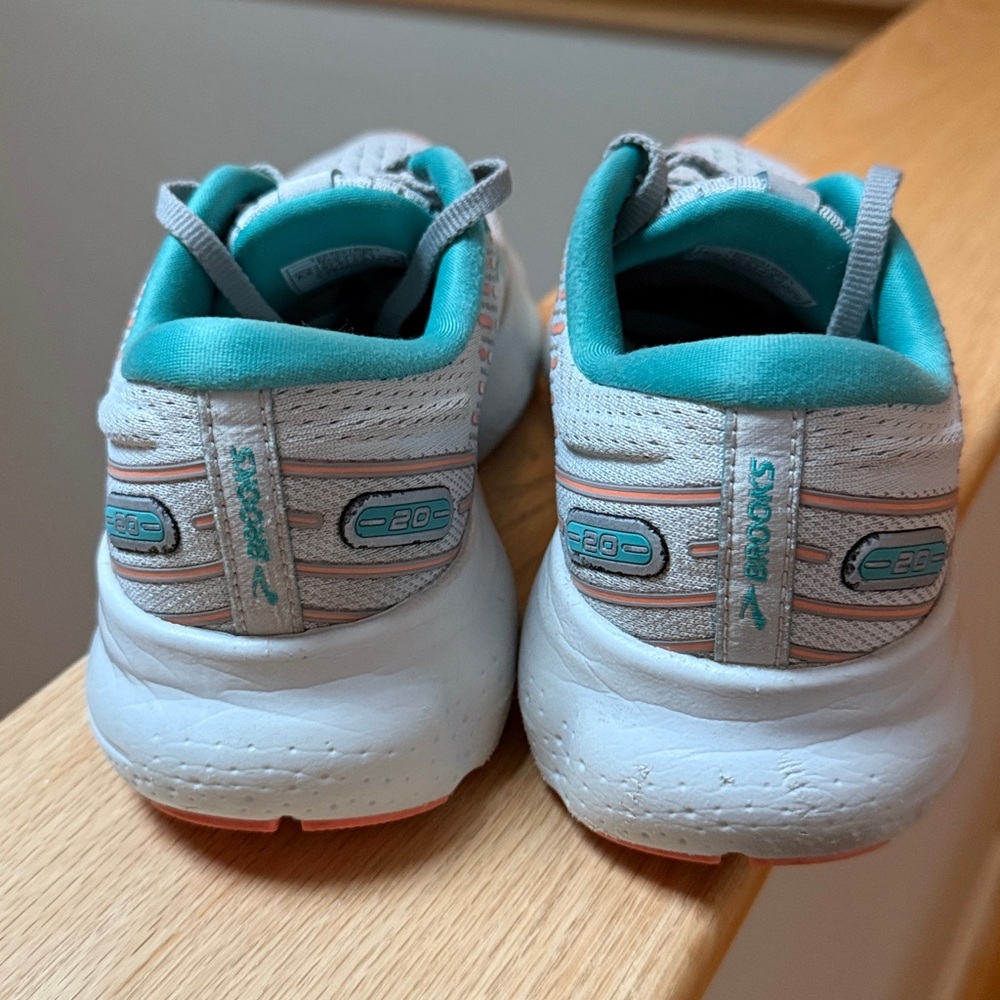 Brooks Glycerin 20 W’s Athletic Shoes - Size 6.5 Medium (B) - Picture 3 of 7